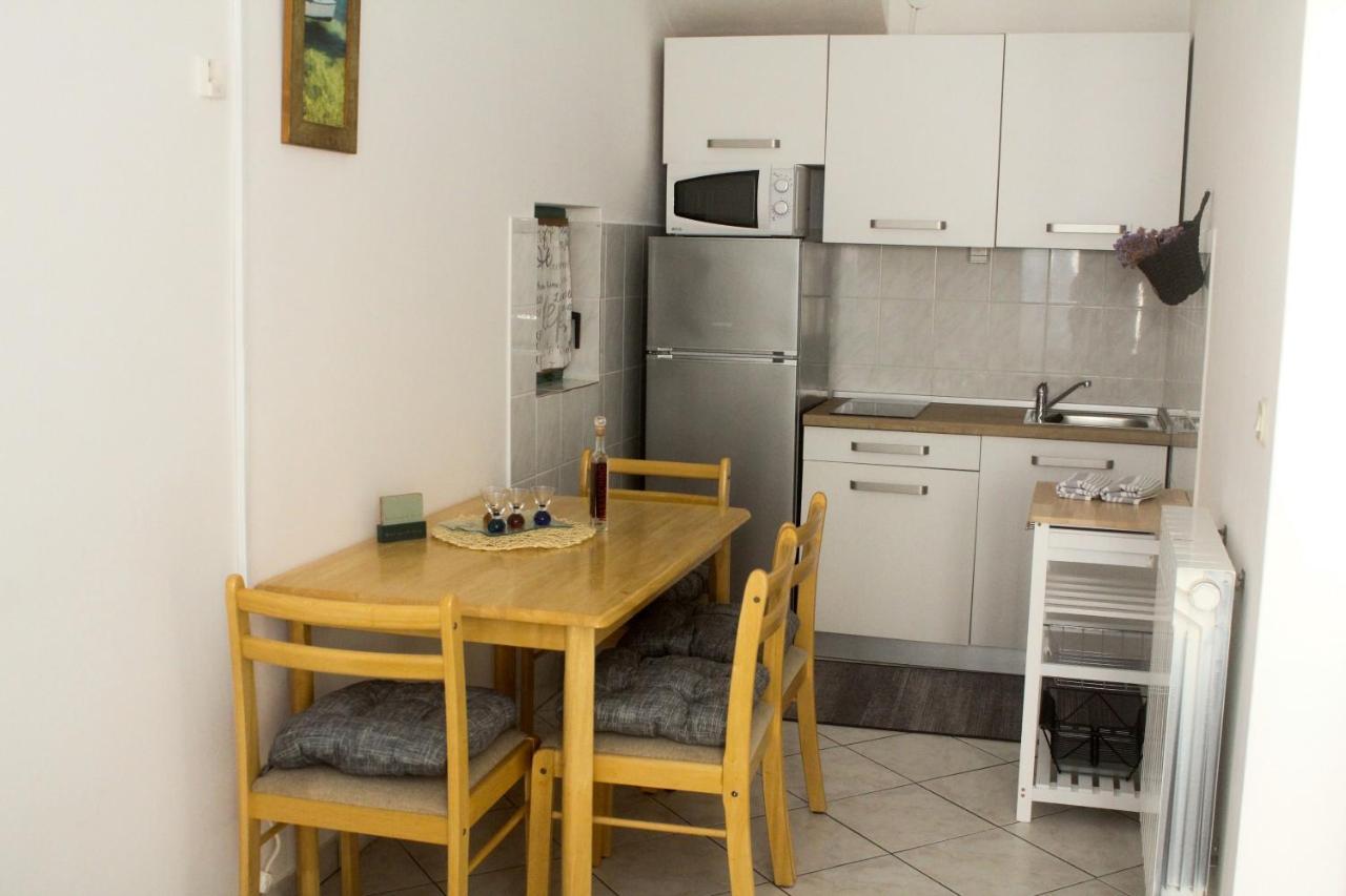 Apartments Marina Sveti Filip i Jakov Buitenkant foto