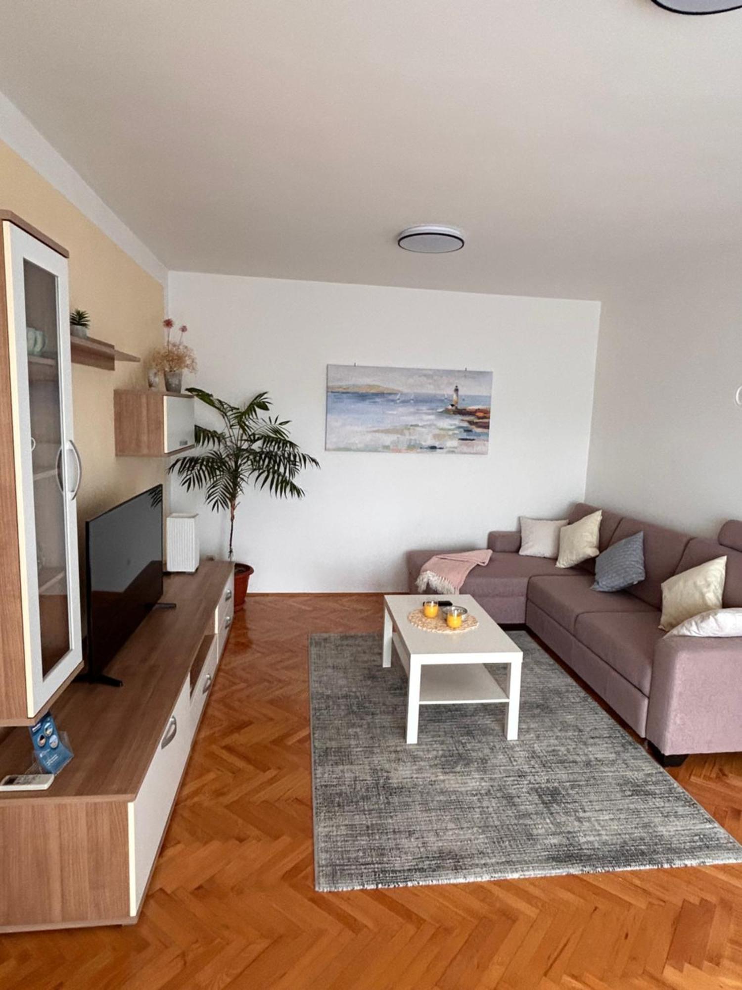 Apartments Marina Sveti Filip i Jakov Buitenkant foto