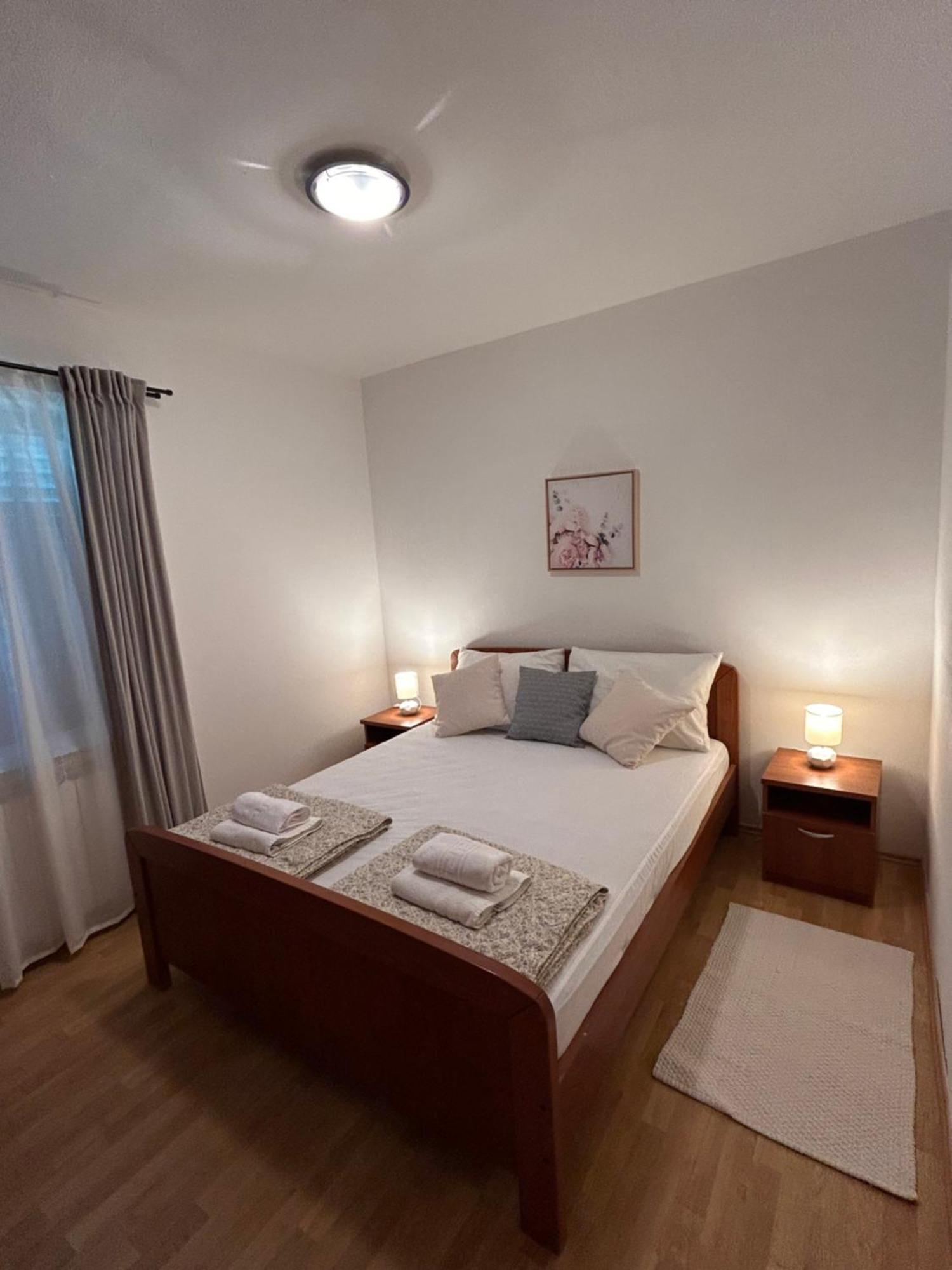 Apartments Marina Sveti Filip i Jakov Buitenkant foto
